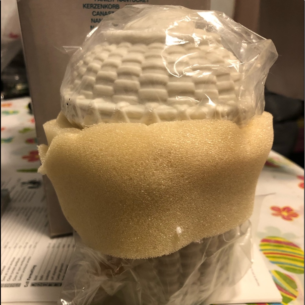 Partylite Nantucket Porcelain Basket Tea Light